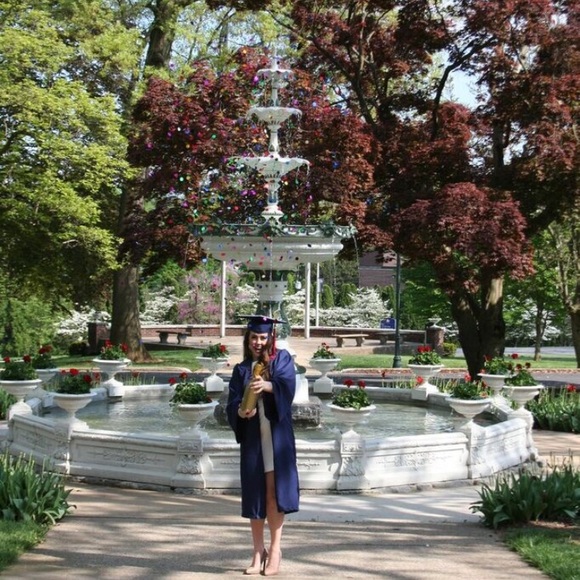 MEET THE POSHER - Picture 5 of 5